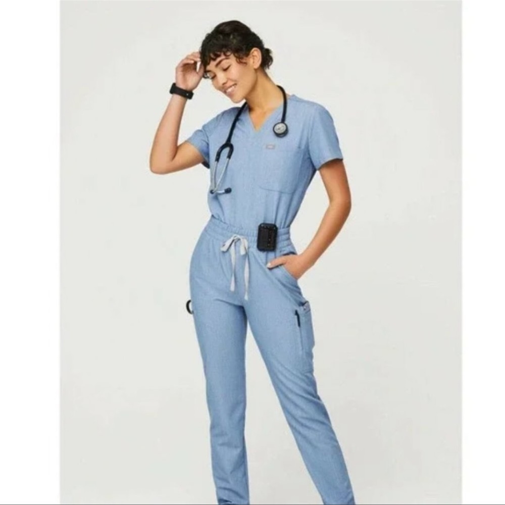 Like new indigo set of fog scrubs